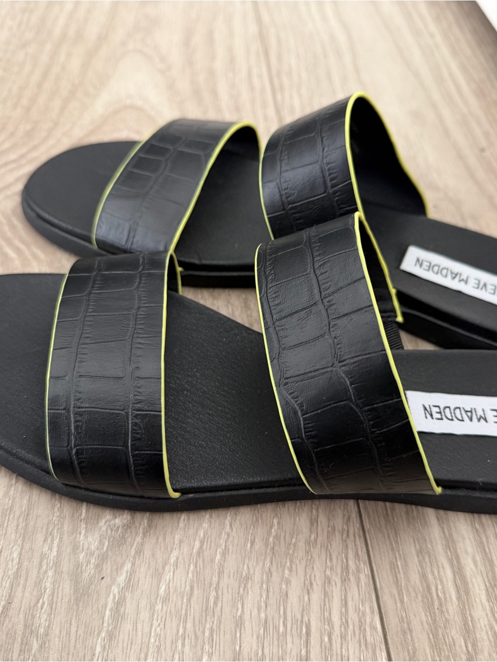 NWOT 37 Steve Madden Black Croc-Embossed Double Strap Slides with Neon Trim - Picture 2 of 5